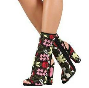 New Embroidered Open Toe Bootie